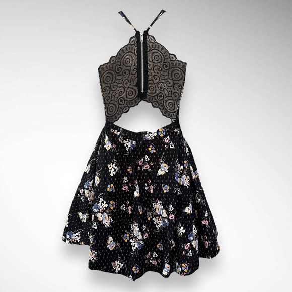 LOVE, NICKIE LEW Black Floral Spaghetti Strap Mini Skater Dress Size Small } EUC - Picture 3 of 6